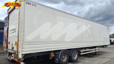 Lot box-trailers